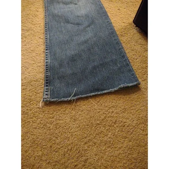 Womens BKE Denim Cut Off Blue Jeans All Cotton Stretch Waist 30 In Inseam 29 In - Picture 3 of 12